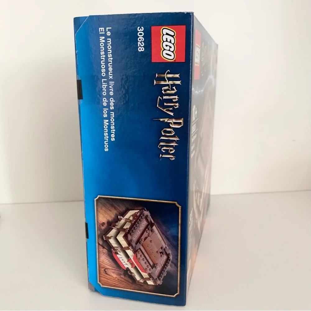 Harry Potter monster book lego set